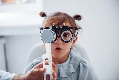 近视眼激光手术选择,眼科医生全面解读近视激光手术